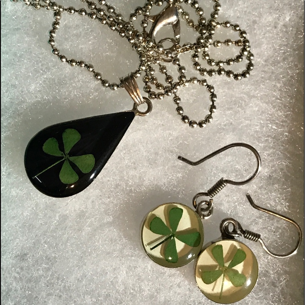 🆕Real Clover pendant and earrings